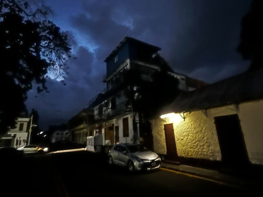 Mahébourg de noche