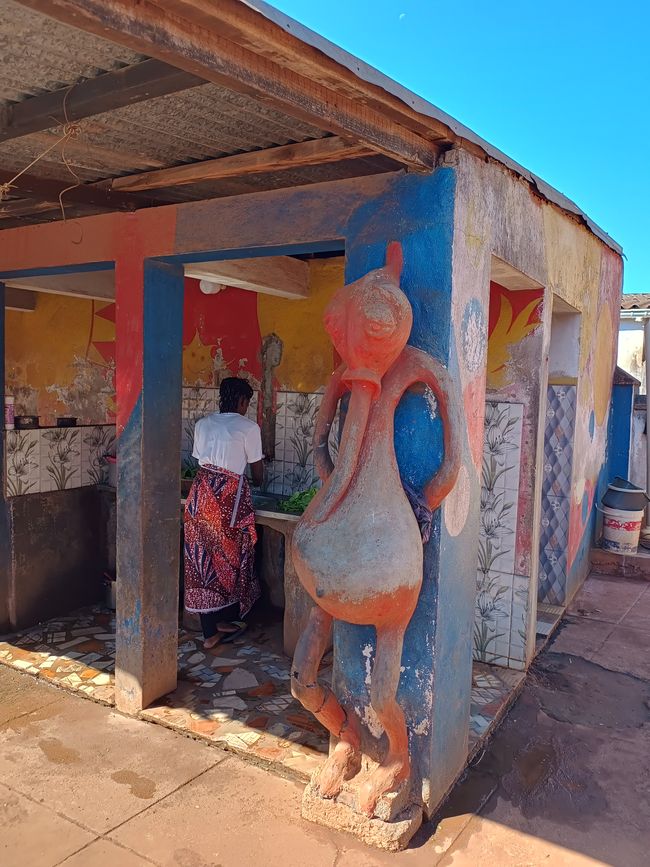 Cabe;a do Velho (Hausberg de Chimoio) et visite de LeMuSiCa