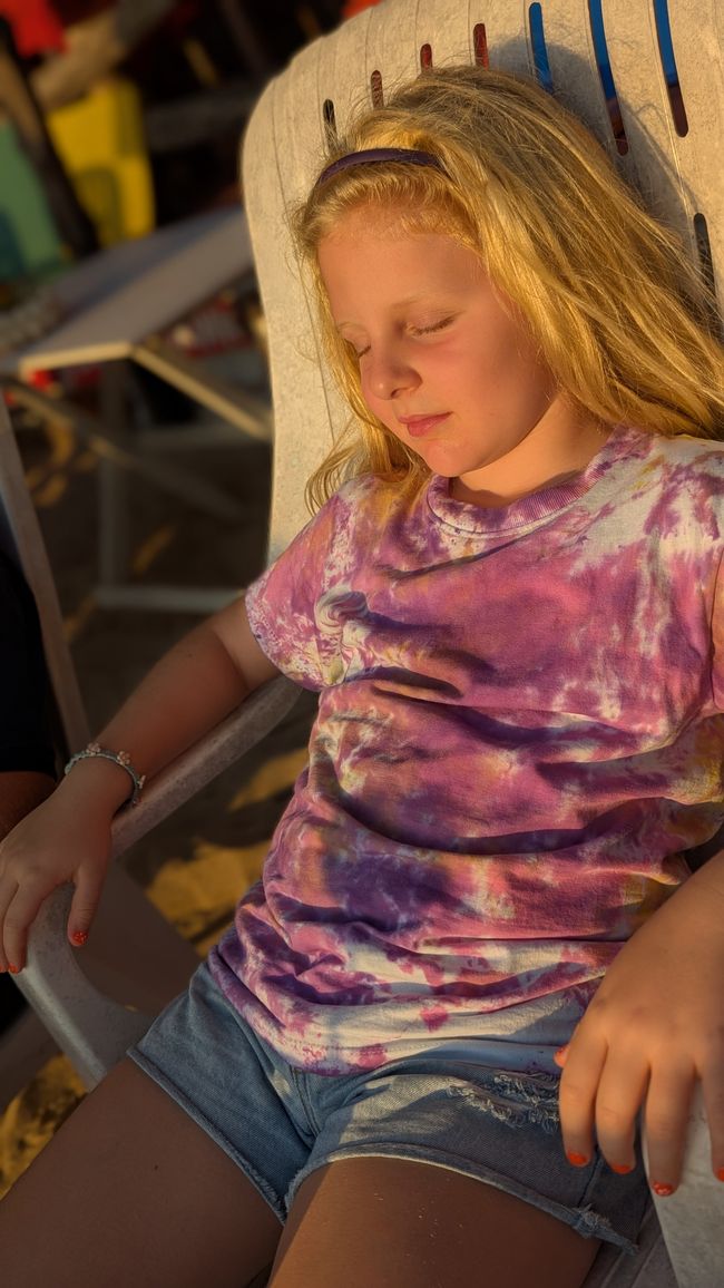 Pools und Strandliegen