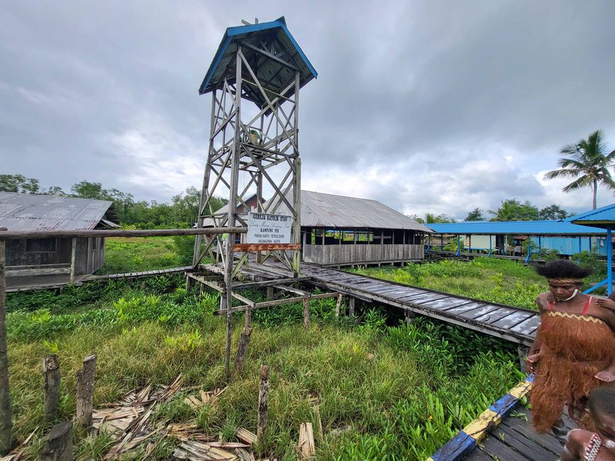 Per, Agats, Nueva Guinea Occidental, Indonesia