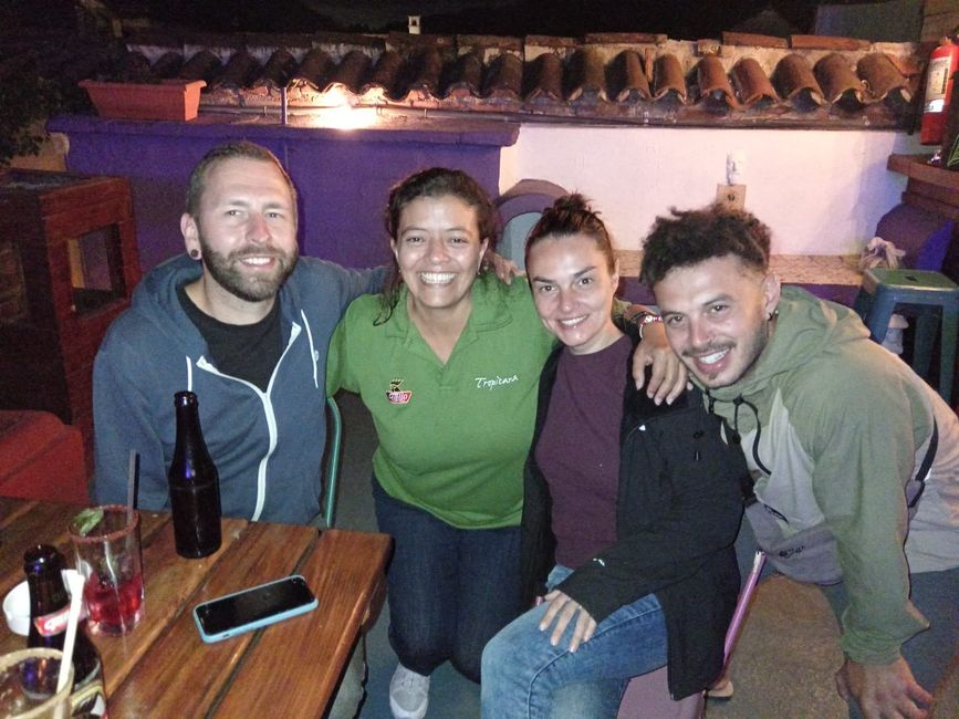 Matthias,Tats (vom Hostel), Anna & André