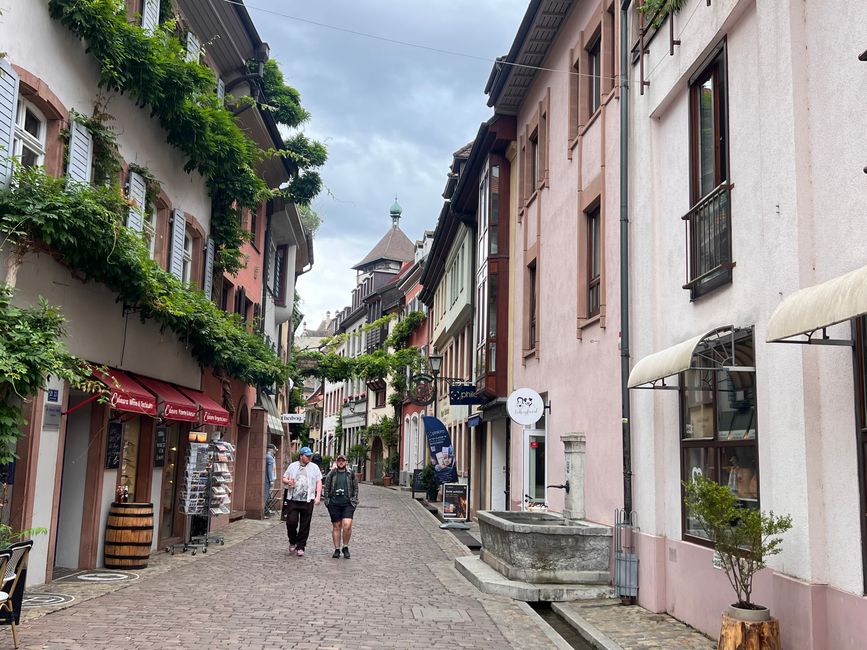 25b Spaziergang durch Freiburg