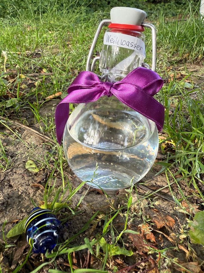 Echtes Weihwasser von Agnes und Glücksschweinchen von Anika