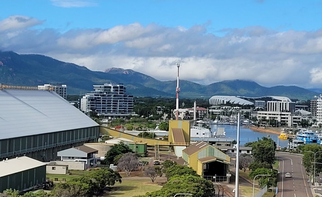 Day 102 of 175: Cruise around the world - Townsville/Australia