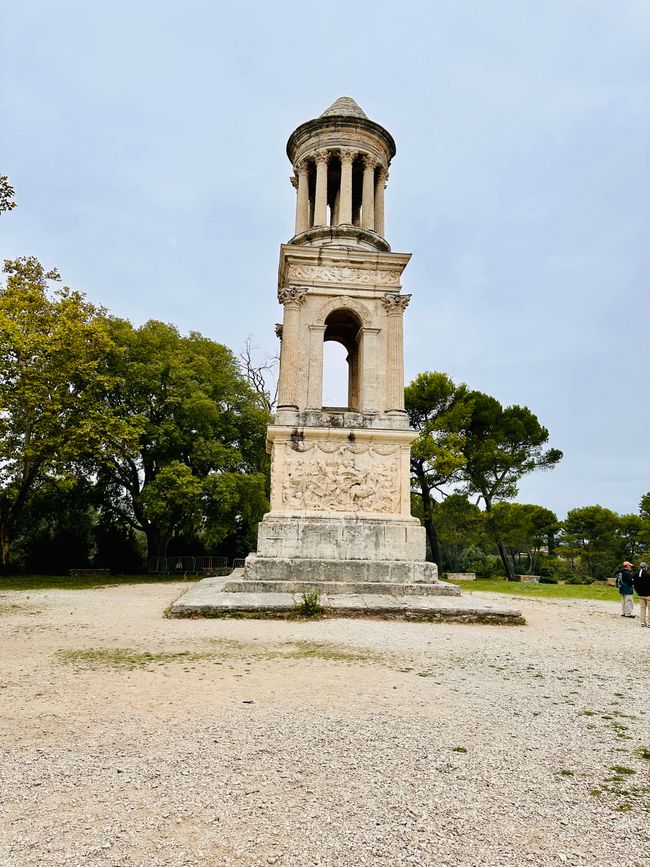 Saint-Rémy-de-Provence, the Alpilles, and Salon-de-Provence