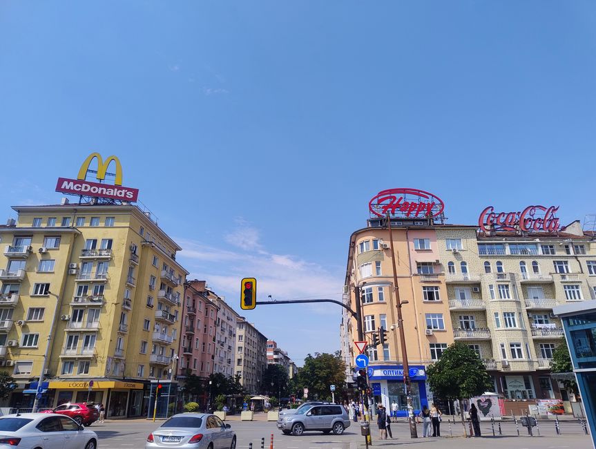 McDonald's + Coca-Cola = Happy. The equation of capitalism?