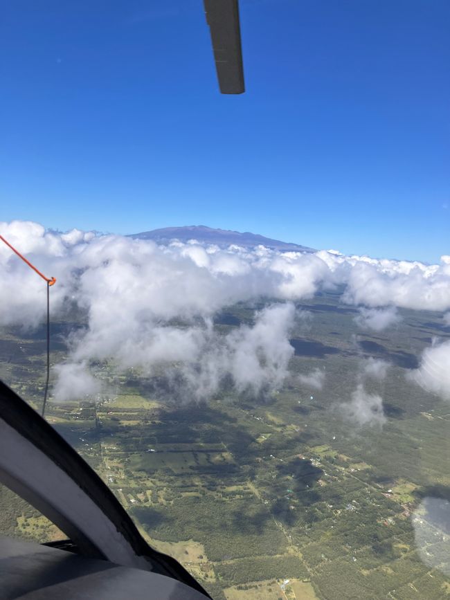 D4 - Helitour Blue Hawaiian helicopter 🚁 Hilo, Akaka waterfalls and Mauna Kea sunset