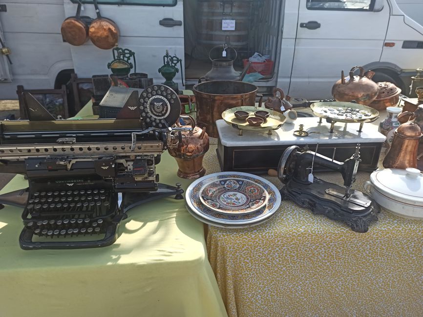 Mercadillo de 2ª mano "l'Encant de l'Empordà" (Verges, Baix Empordà, Girona)