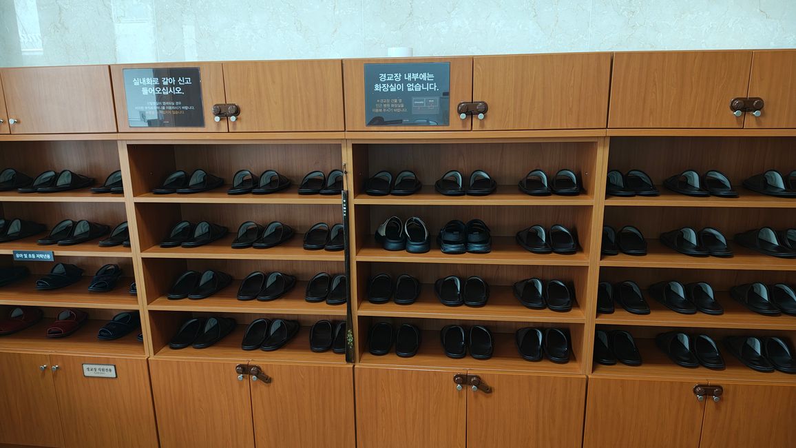 Hausschuhe im Museum