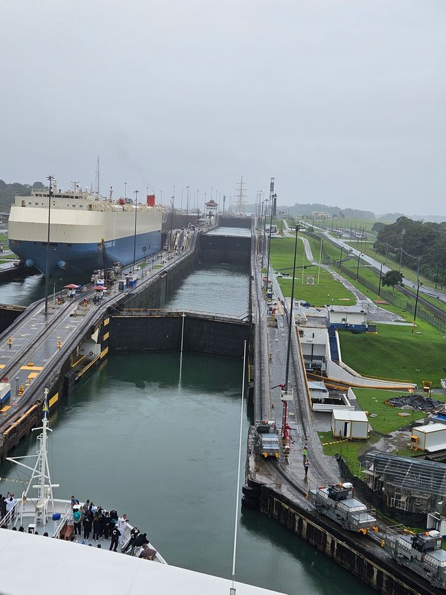 18. Tag Durchfahrt Panama Kanal 12.12.2025