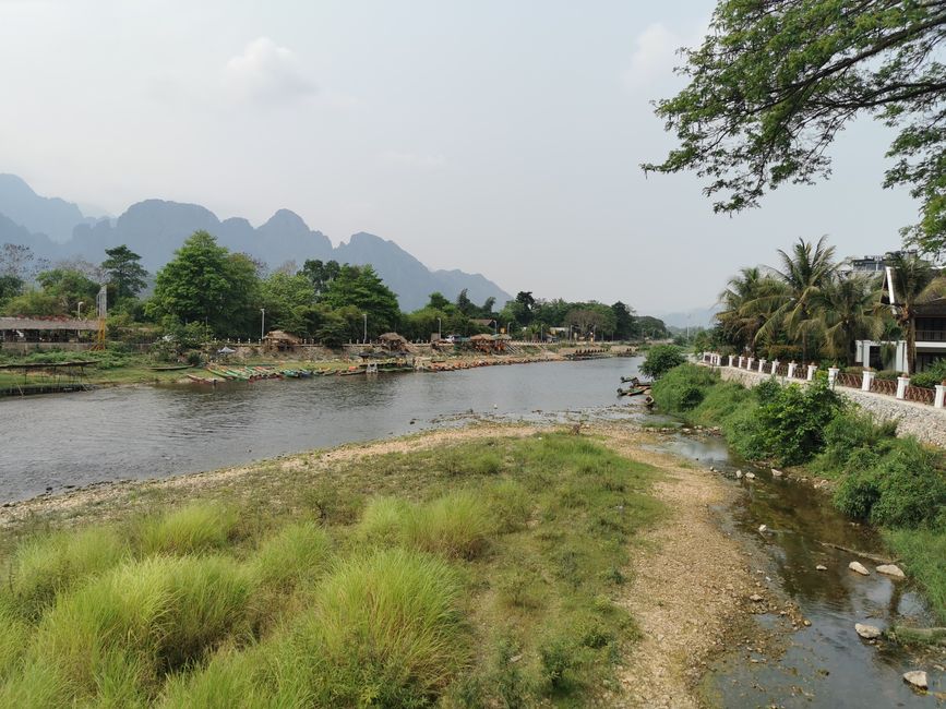 Continuing the journey to Vang Vieng - Hike to the Silver Cross Viewpoint and hot air balloon ride