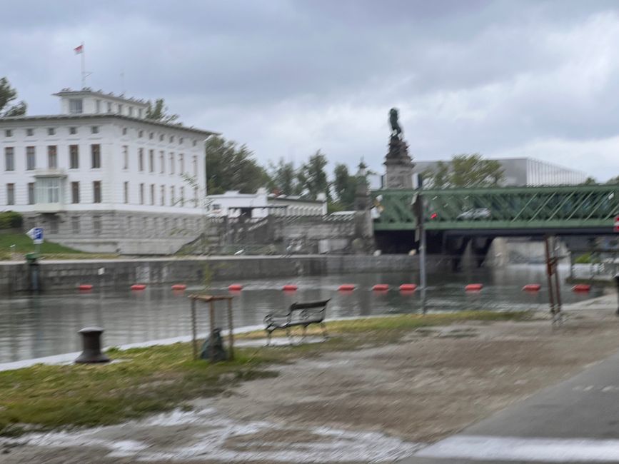 14 nach Krems