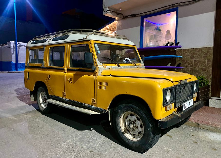 Kultiges Dienstfahrzeug der Surfschule von Sidi Ifni 