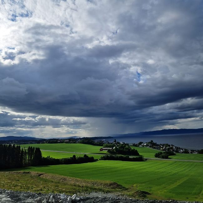 Grenzen und Trondheim