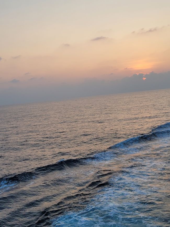 Tag 124 und 125 von 175: Kreuzfahrt rund um die Welt - Colombo/Sri Lanka und Seetag