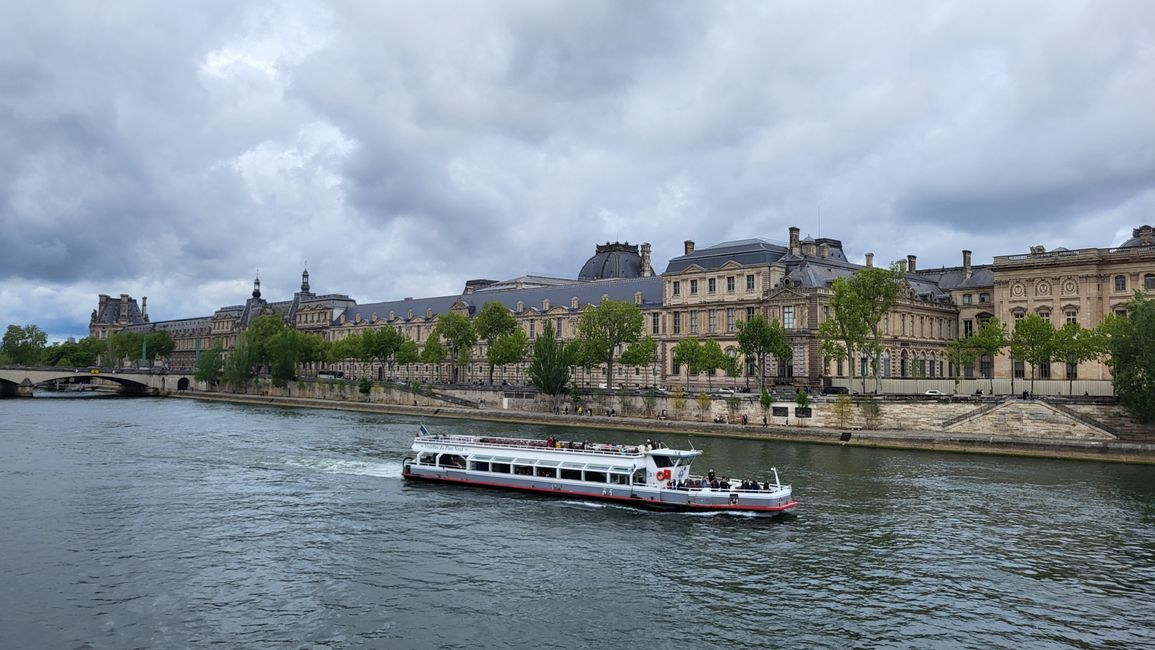Sena con Louvre