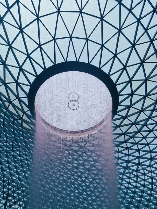 Weltgrößter Indoor Wasserfall - Flughafen Singapur
