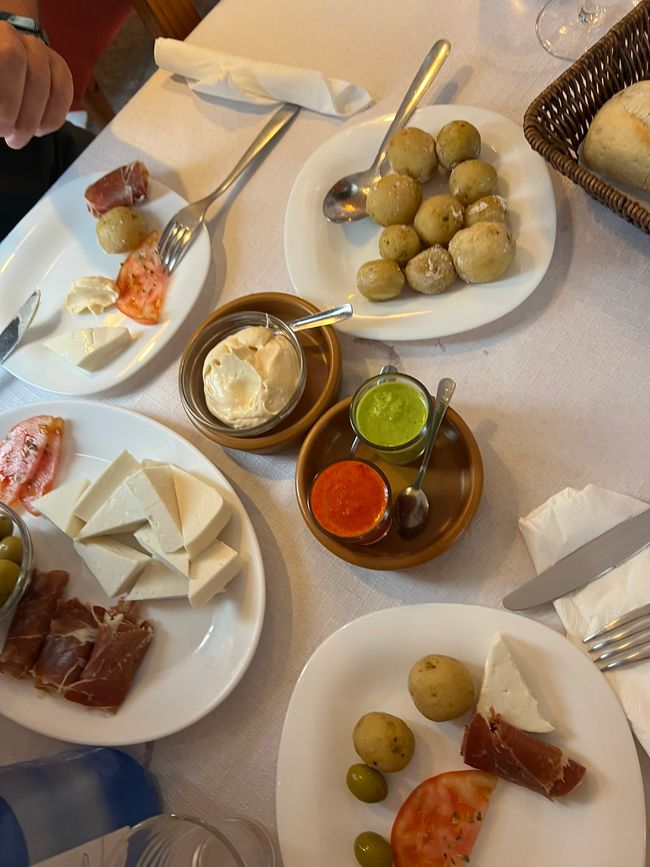 Dinner time - tapas time