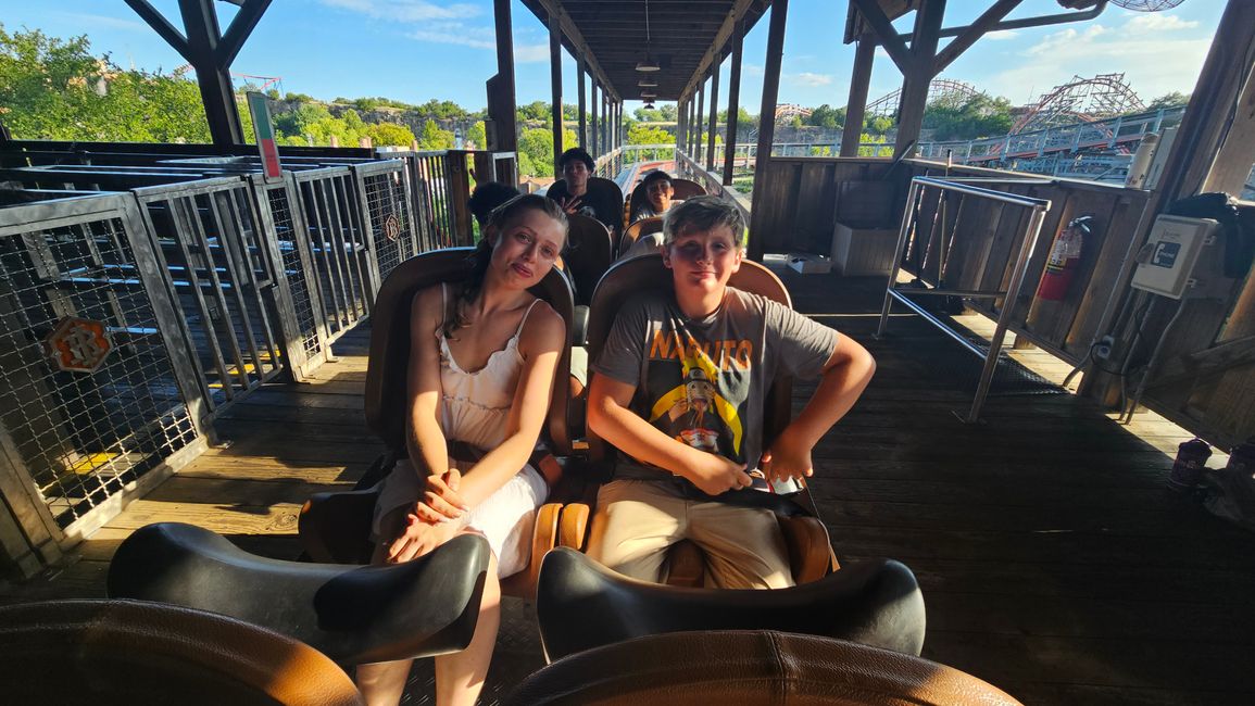 Six Flags Fiesta Texas e Wasserpark