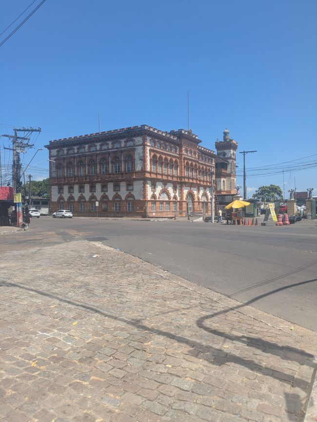 Manaus- und ewig singt das Opernhaus