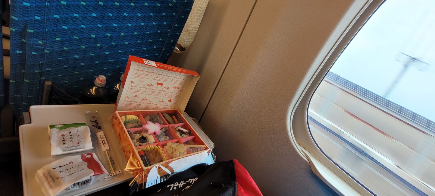 Ekibin im Shinkansen 