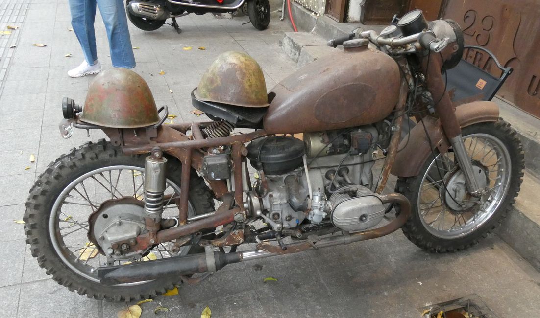 Chinesischer Nachbau einer BMW R71