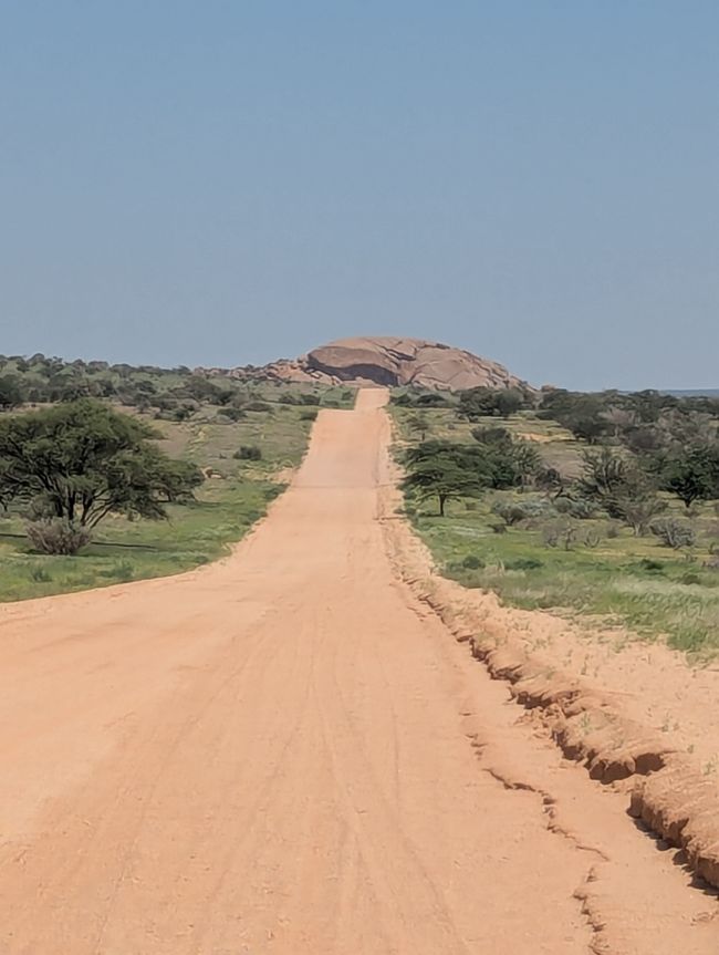 Chaîne de montagnes d'Erongo et Lodge Ai Aiba
