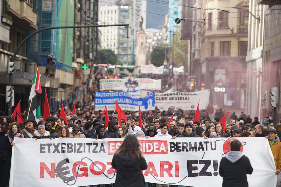 Le sue strade affollate