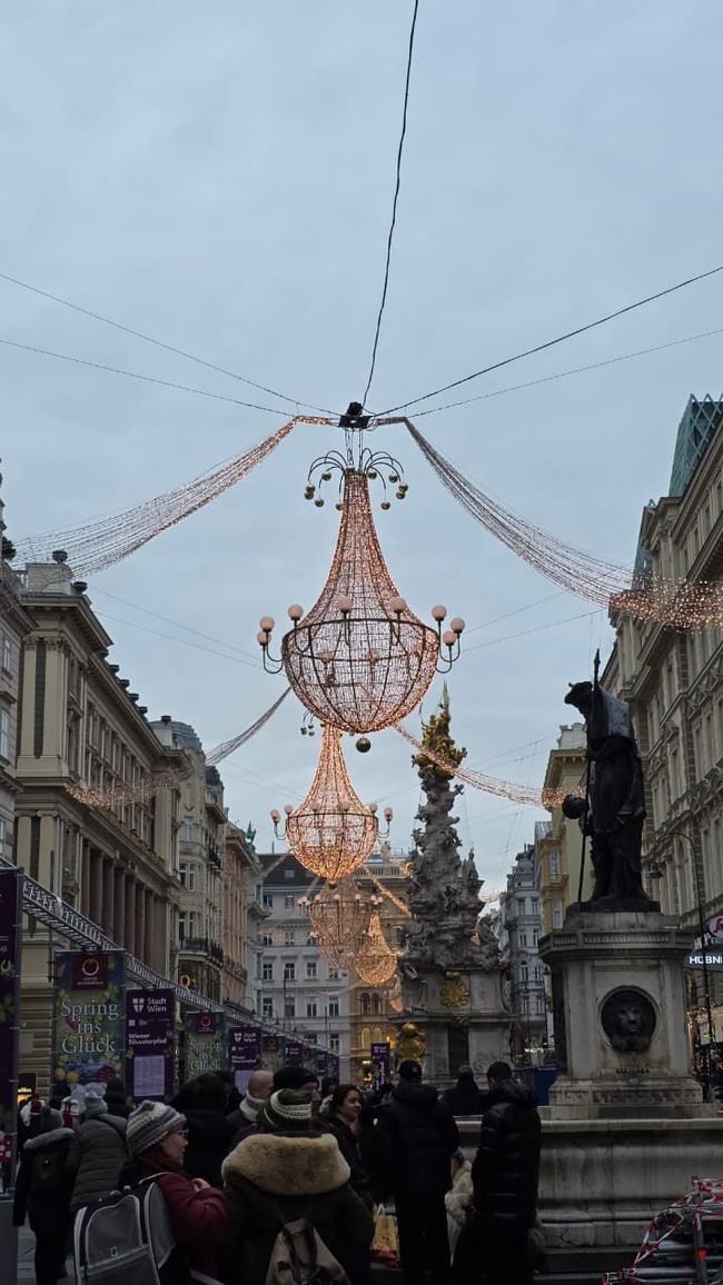A Fairytale Christmas: Vienna, Budapest, and Bratislava Bus Tour 2025