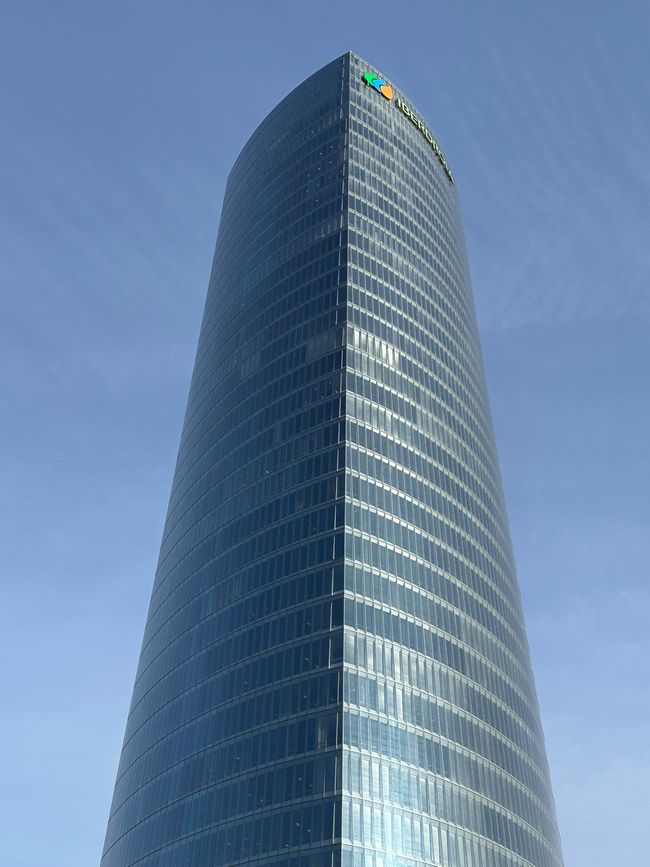 Bilbao, Giorno 2: Arte Moderna, Architettura e Strade Vivaci