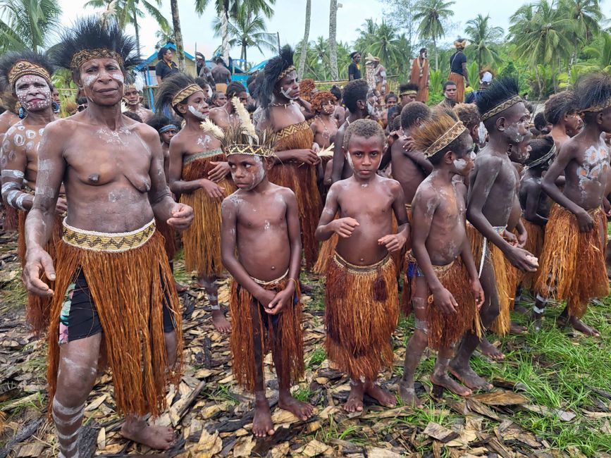 Per, Agats, Nueva Guinea Occidental, Indonesia
