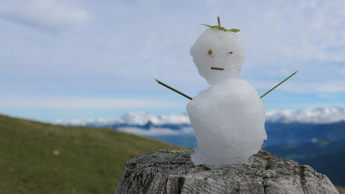 Der erste Schneemann der Saison