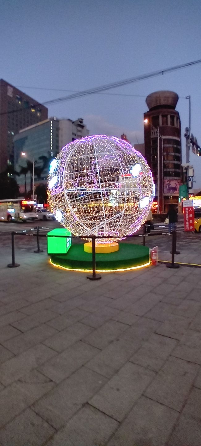 Taipei / Chianti Kai - Sala Conmemorativa Shek / Plaza de la Paz