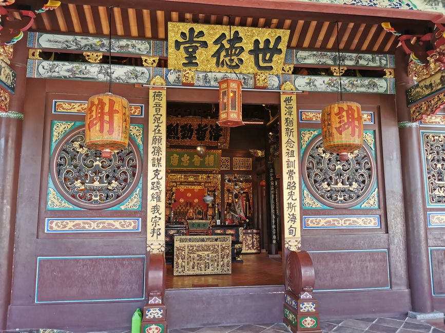 Viaggio verso l'isola di Penang e visite turistiche a Georgetown