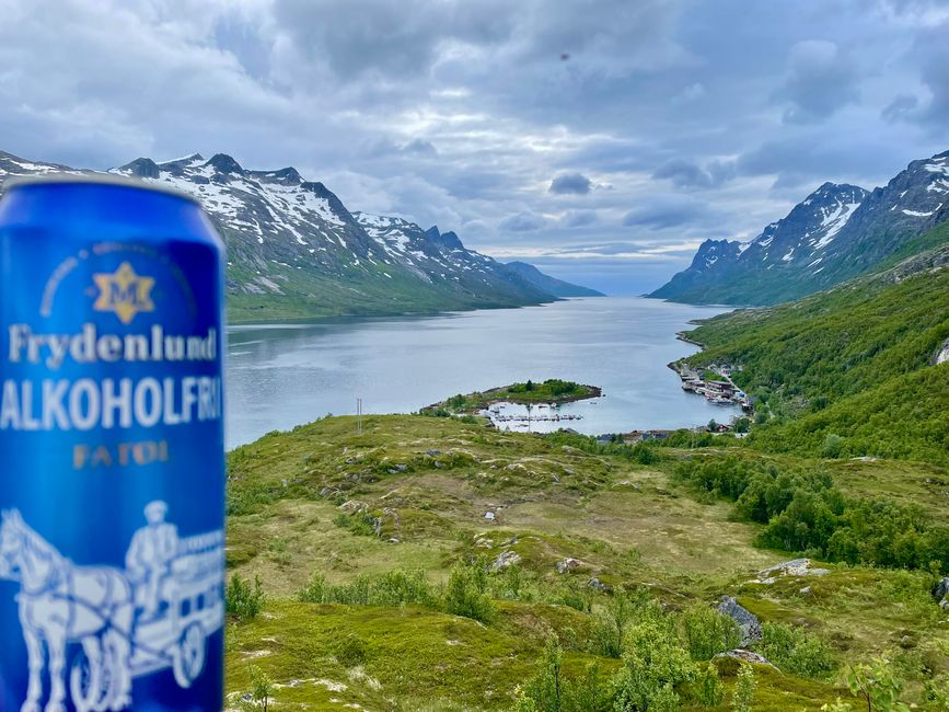 Ein leckeres alkoholfreies Bier bei schönster Aussicht beim Telefonat mit meinem Bruder <3