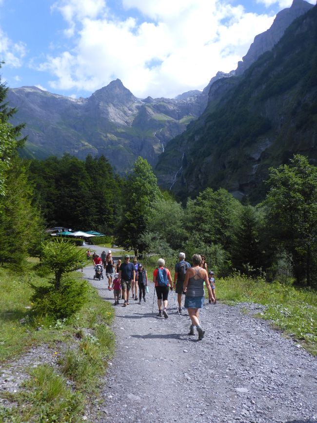 Auf dem Hauptweg sind wir nicht alleine