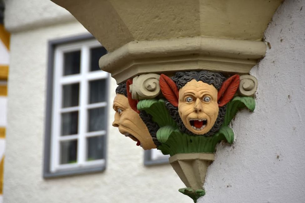 Fachwerk, Kunst und Kettensägen