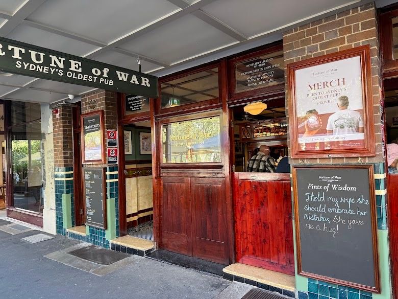 Das älteste Pub Sydneys ist das Fortune of War, das 1828 gegründet wurde und sich in The Rocks befindet