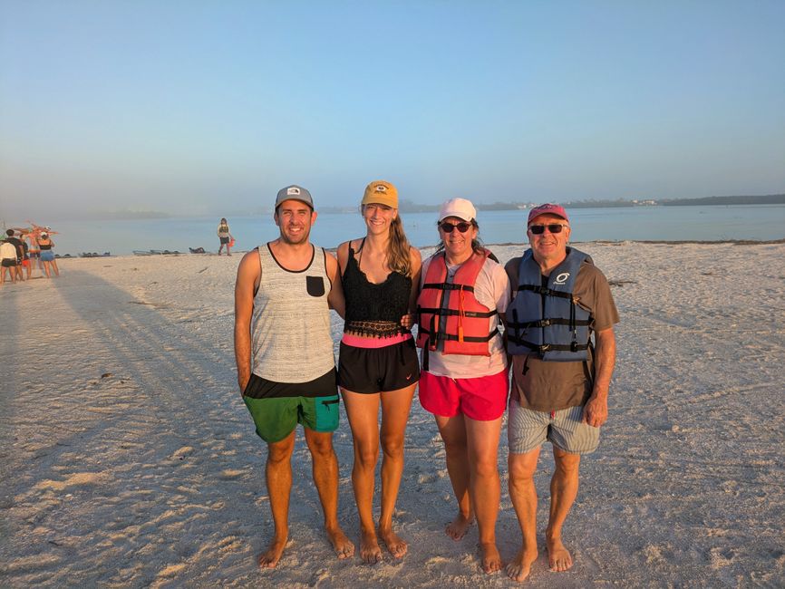 Tour in kayak al tramonto