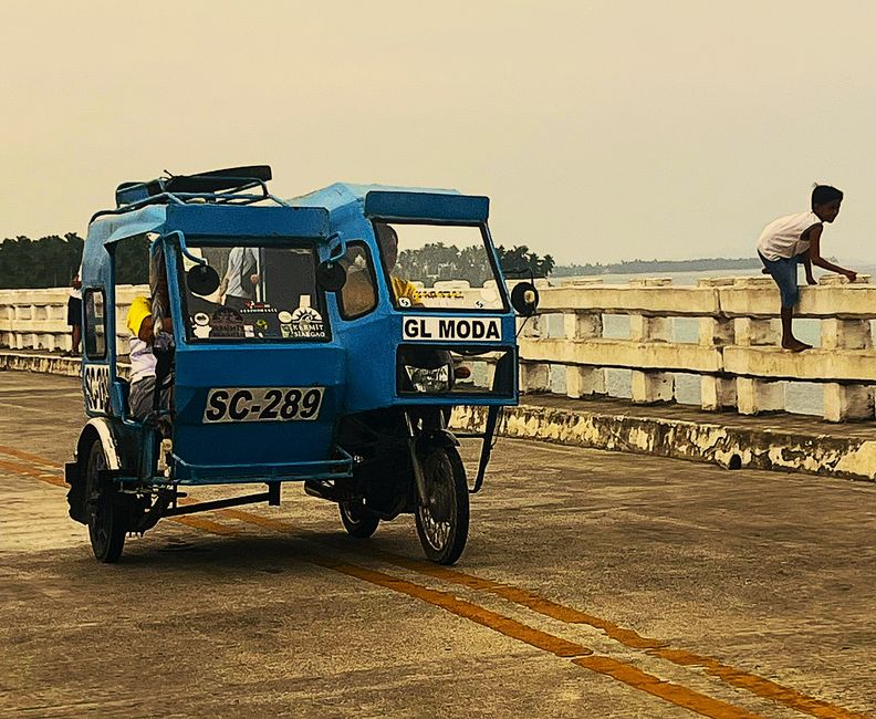 Catagnan Bridge, Tricycle