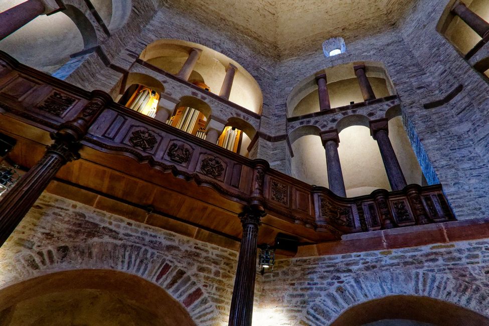 Parcheggio, Münster e chiesa romanica