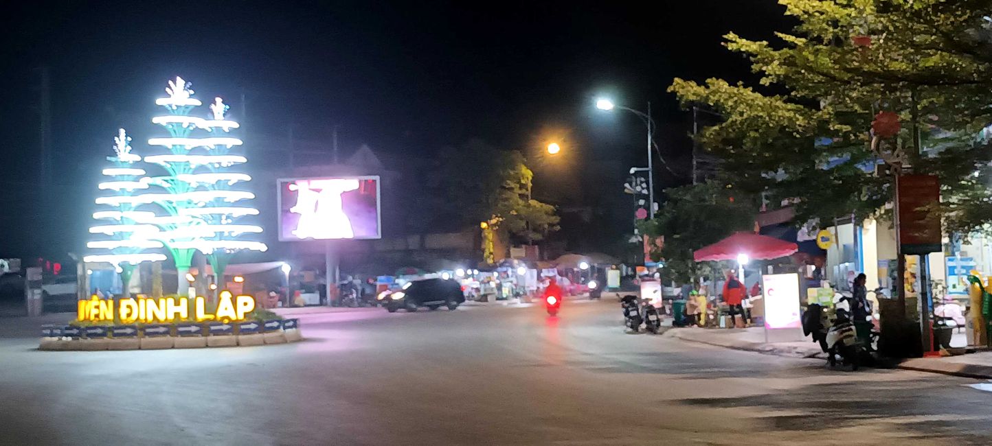 Dinh Lab di notte