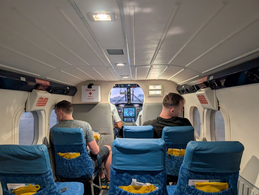 Unser 1. Mal Mini-Flugzeug🛩️😱
