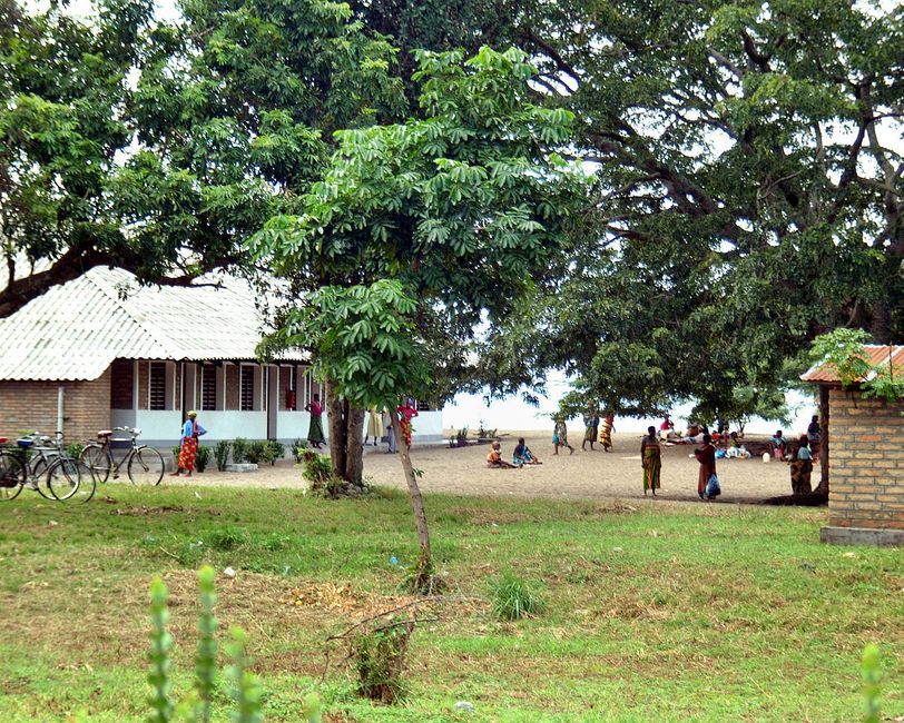 Am Malasvisee in Tansania