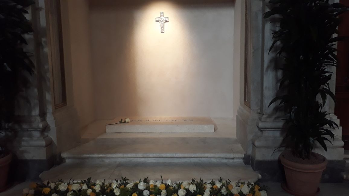 Das Grab von Papst Fransiskus