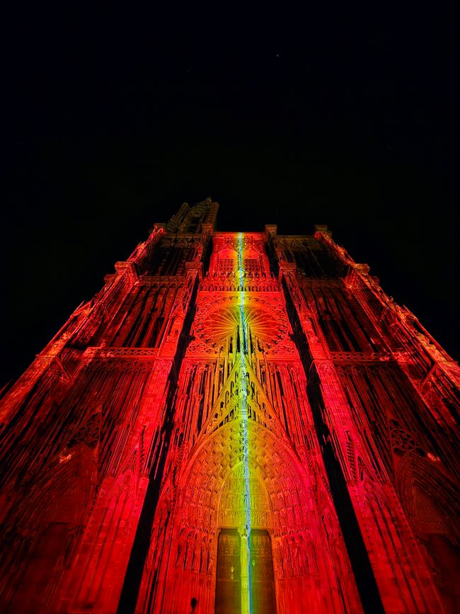 2026 - August - Lichtshow am Straßburger Münster