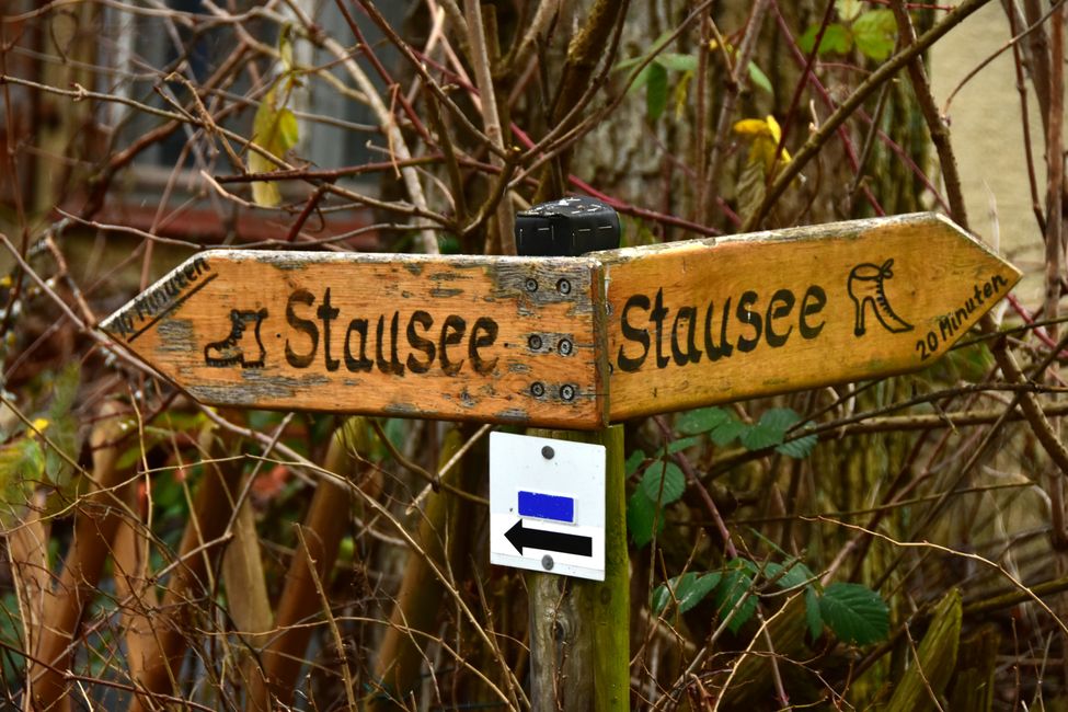 S T A U F E R Z E I T 
     
U N D

S E E I D Y L L E : ein Tag im Kloster Adelberg
