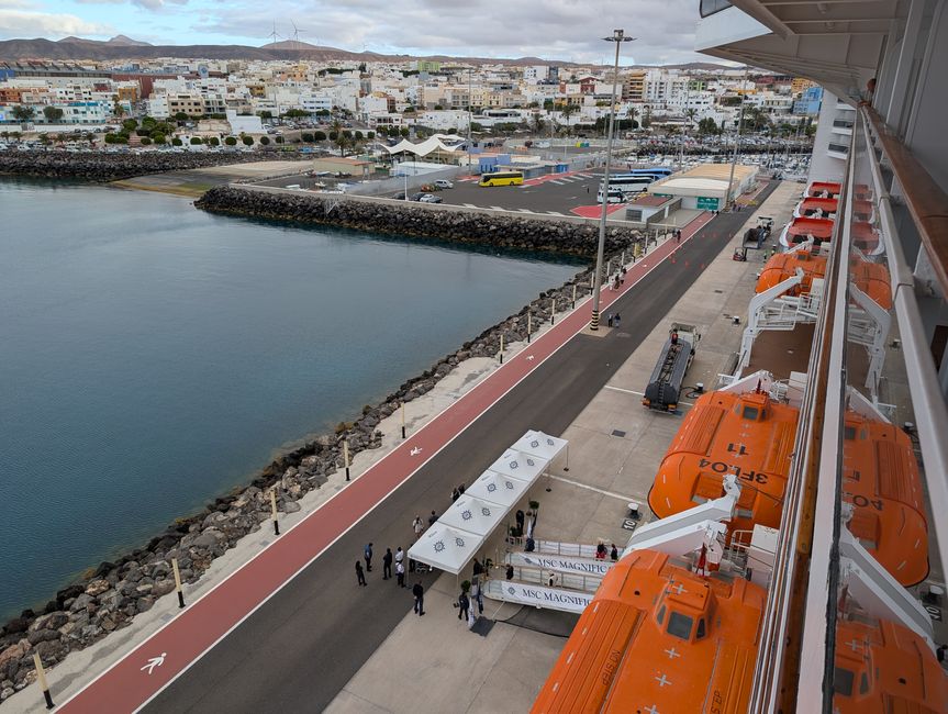 115.Etiqueta 29.4.25 Puerto del Rosario, Fuerteventura España