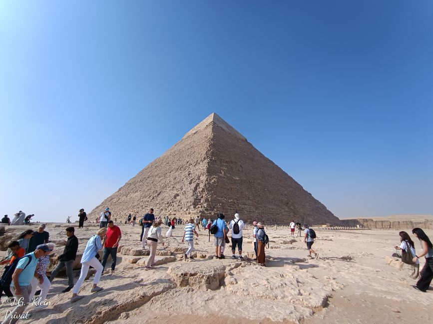 Pyramiden, Sphinx, Museum und Stadt
Tag 2