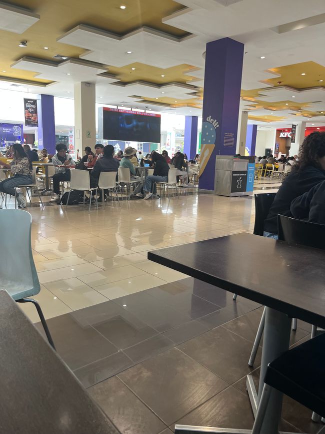 Tag 14
Auf dem Weg zur Mall von Cusco